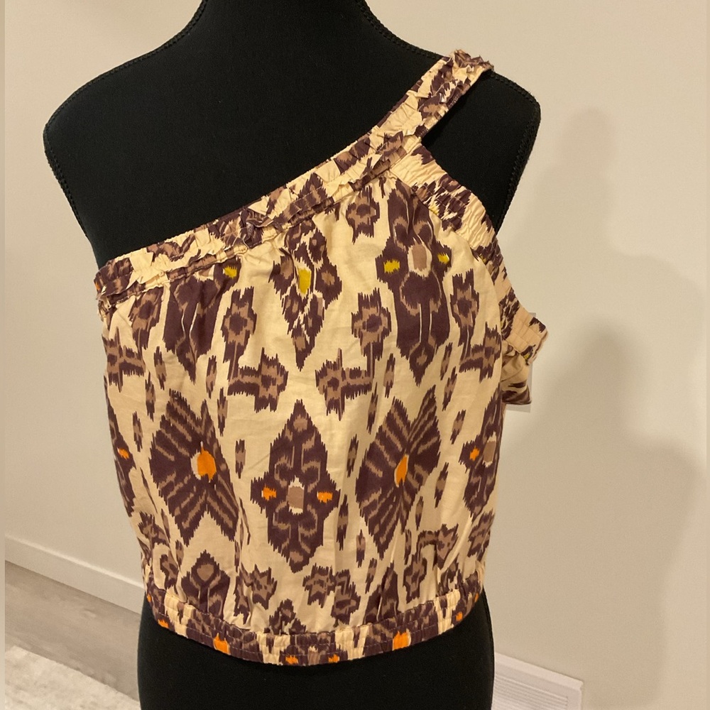 NEW BAILEY Bronze Aztec cropped One shoulder strap top.